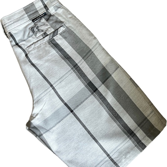 Rip Curl Walk Shorts - NWT
Size 24 (US - 8 years old) - Picture 2 of 7